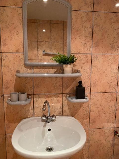 Kuru Guest House Екстериор снимка